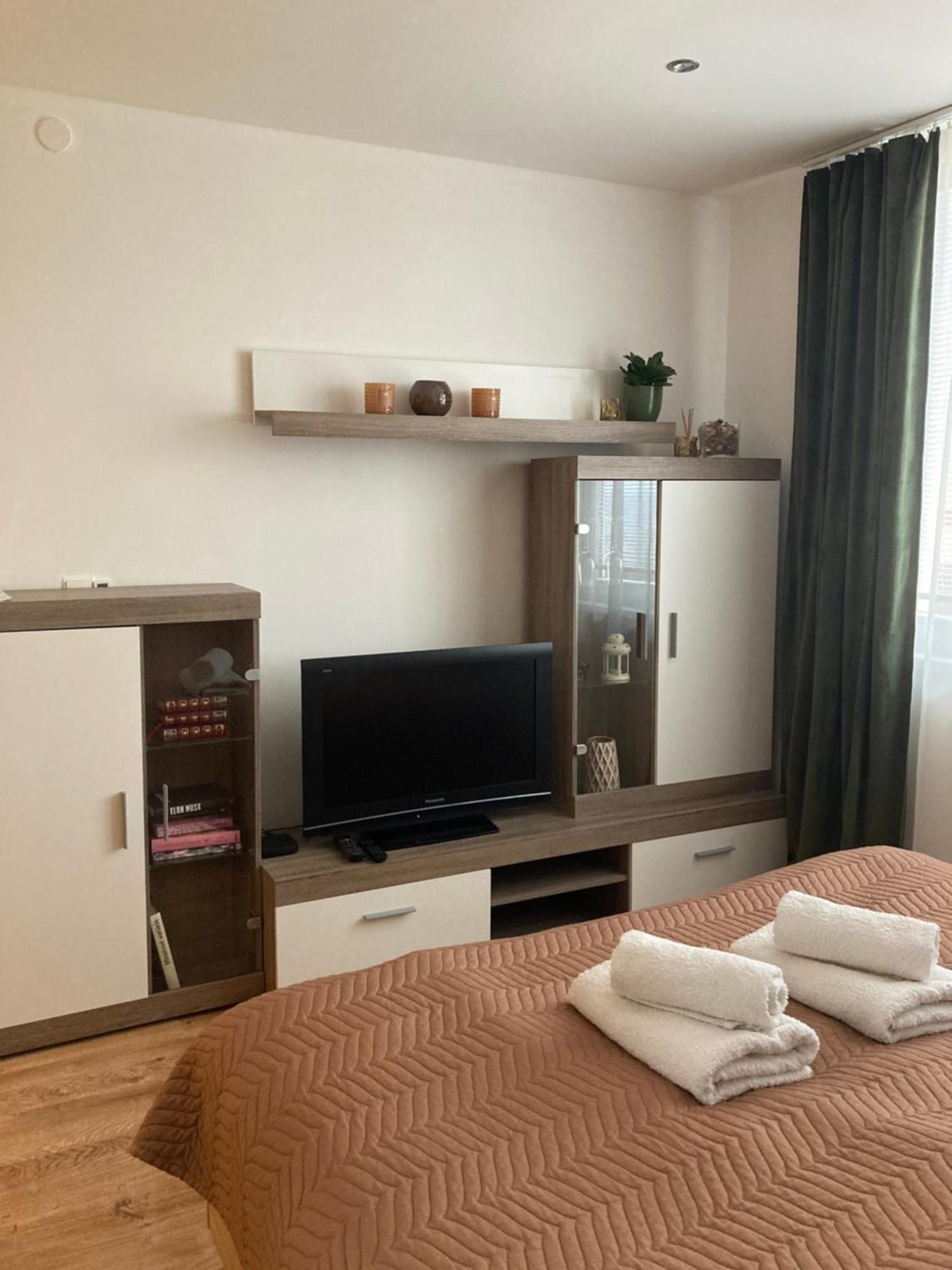 Apartman Nedaleko Centra Mesta Michalovce Extérieur photo